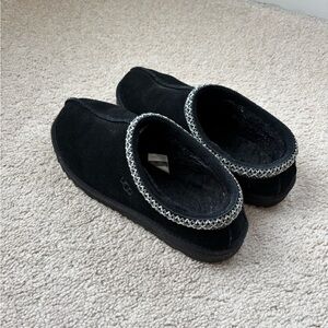 UGG Women’s Black Tasman Slippers with White Stitching
